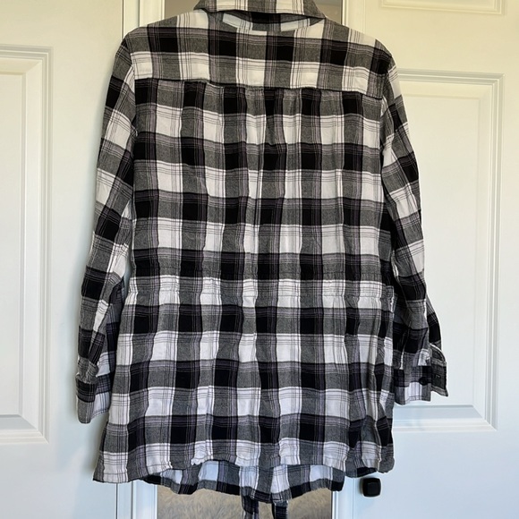 Women’s Christopher & Banks purple gray plaid button up size large - Picture 7 of 9